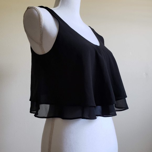 📌 Soprano Black Flowy Sleeveless Layered Crop Top - Picture 9 of 11